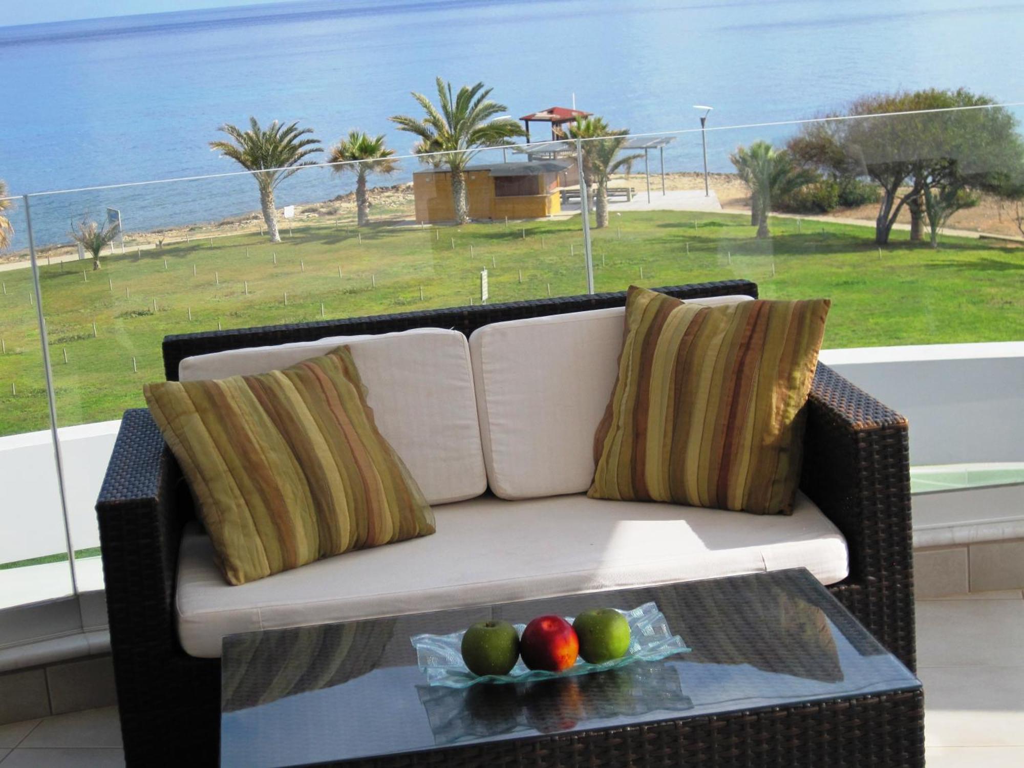 Polyxenia Isaak Luxury Villas And Apartments Protaras Oda fotoğraf
