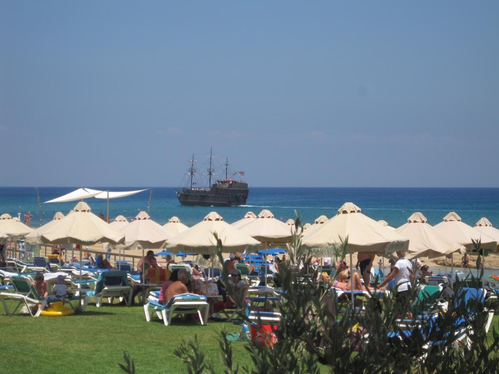 Polyxenia Isaak Luxury Villas And Apartments Protaras Dış mekan fotoğraf